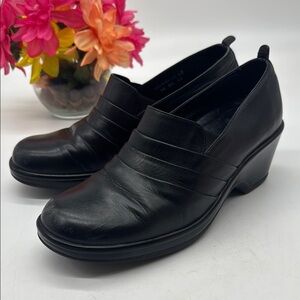 Dansko Black Leather Women's Clog Size 7.5 DAN9069A
